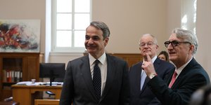 ​Παρουσία της πολιτικής και πολιτειακής ηγεσίας πραγματοποιήθηκε σήμερα η τελετή για την επαναλειτουργία του Συμβουλίου της Επικρατείας στην ιστορική του έδρα, το Αρσάκειο Μέγαρο