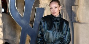 H Ολίβια Γουάιλντ στο show YSL