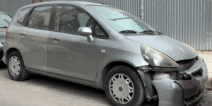 αυτοκινητο τρακαρισμα