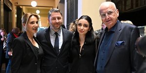 Την παράσταση για τον Αντώνη Καλογιάννη παρακολούθησε ο Νίκος Ανδρουλάκης