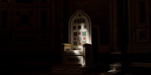 H έδρα του Πάπα στη Βασιλική του Αγίου Ιωάννη του Λατερανού, στη Ρώμη – Φωτ: AP /Bernat Armangue