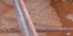 Αποκαλύφθηκε τυχαία αρχαίο ψηφιδωτό στην οδό Ευριπίδου, στην καρδιά της Αθήνας