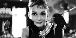 Η Όντρεϊ Χέπμπορν στην ταινία Breakfast at Tiffany's