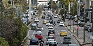 Κίνηση οχημάτων στην Αθήνα 