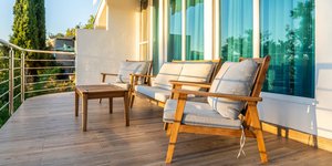 Αντίο στο φθαρμένο δάπεδο του μπαλκονιού: Η έξυπνη λύση από τα IKEA που το ανανεώνει σε λίγα λεπτά