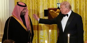 Ο de facto ηγέτης της Σαουδικής Αραβίας, Μοχάμεντ μπιν Σαλμάν σε δείπνο με τον Ντόναλντ Τραμπ