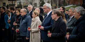 Η Κάγια Κάλας και υπουργοί Εξωτερικών της ΕΕ έφθασαν στο Κίεβο για να τιμήσουν την επέτειο της σφαγής στην Μπούτσα