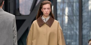 Η κόρη της Νικόλ Κίντμαν και του Κιθ Ούρμπαν στην πασαρέλα του οίκου Calvin Klein