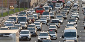 Κίνηση οχημάτων σε ευρωπαϊκό δρόμο