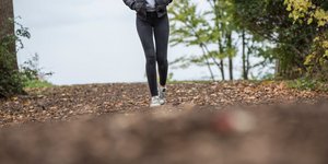 Η επιστημονική βιβλιογραφία δείχνει ότι ο χρόνος άσκησης μπορεί να επηρεάζει αρκετά σημαντικά το είδος των ωφελειών που προκύπτουν / SHUTTERSTOCK