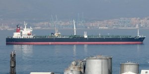 Το δεξαμενόπλοιο μεταφοράς αργού πετρελαίου MKD VYOM