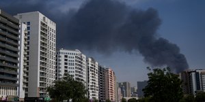 Καπνοί από τις επιθέσεις στο Ντουμπάι