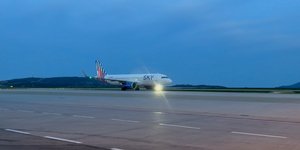 Συνεχίζεται ο επαναπατρισμός Ελλήνων από τη Μέση Ανατολή: 87 πολίτες έφτασαν με την Sky express από το Ομάν