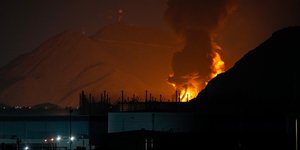 Στις φλόγες η Μέση Ανατολή