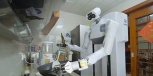 ρομπότ, Κίνα, οικιακός βοηθός 