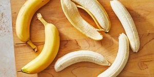 Ένα φρούτο που μέχρι πρόσφατα θεωρούνταν απλώς βασικό συστατικό της καθημερινής διατροφής φαίνεται να αποκτά απροσδόκητο πρωταγωνιστικό ρόλο / SHUTTERSTOCK