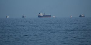 Στενά το Ορμούζ, Ιράν, Ινδία, 