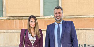 Ο Γιάννης Καλλιάνος και η σύζυγός του, Χάρις.