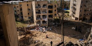 Πολυκατοικία μετά από χτύπημα πυραύλου στο Ισραήλ