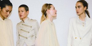 Το jacket που φορούσαμε το 2010 επιστρέφει: Τα Zara το κάνουν τάση ξανά