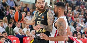 Ολυμπιακός, Μονακό, Μάικ Τζέιμς