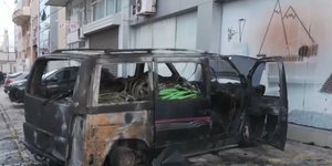 Καμένο βαν στο Περιστέρι 