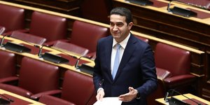 Ο Μιχάλης Κατρίνης στη Βουλή