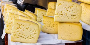 κομματια τυρι