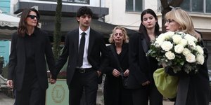 Σε εξέλιξη το λαϊκό προσκύνημα στην Μαρινέλλα