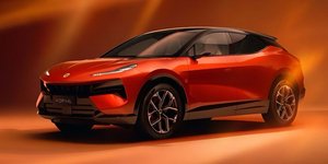 Lotus -Η plug in hybrid Eletre αποδίδει 939 άλογα 