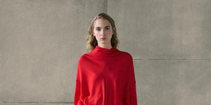 Αντί για πουκάμισο: 3 κομψές μπλούζες από τα Massimo Dutti για το γραφείο