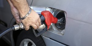 μέτρα, οικονομία, κυβέρνηση, αντιπολίτευση 