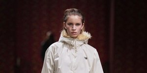 μοντέλο στο show Miu Miu / Paris Fashion Week 2026