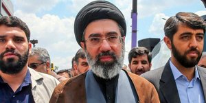 Ο γιος του επί δεκαετίες ανώτατου ηγέτη Αλί Χαμενέι εμφανίζεται πλέον ως ο νέος ισχυρός άνδρας της Ισλαμικής Δημοκρατίας / ΑΡ