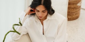 Η σχεδιάστρια μόδας Νάντια Ράπτη εξηγεί ποιο μαγιό κολακεύει τις περισσότερες γυναίκες