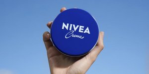 NIVEA 
