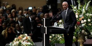 Ο πρώην πρόεδρος των ΗΠΑ, Μπαράκ Ομπάμα στον επικήδειο λόγο του για τον Τζέσε Τζάκσον