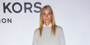 Η Γκουίνεθ Πάλτροου δείχνει τον chic τρόπο να φορέσεις το κάπρι παντελόνι αυτή την άνοιξη