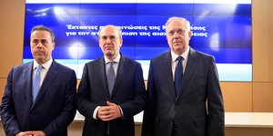 Σταύρος Παπασταύρου, Κωστής Χατζηδάκης, Τάκης Θεοδωρικάκος