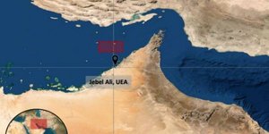 Βλήμα έπληξε πλοίο μεταφοράς εμπορευματοκιβωτίων στα ανοικτά των Ηνωμένων Αραβικών Εμιράτων