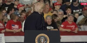 Ντοναλντ Τραμπ, ομιλία, λιποθυμία