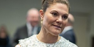 Μόνο 20 λεπτά: Οι ασκήσεις της πριγκίπισσας Βικτώριας για σφριγηλά χέρια