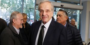 Αντώνης Σαμαράς, Πολεμικό Μουσείο, πατριωτικός χώρος, κριτική 