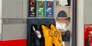 Αντλίες σε πρατήριο καυσίμων στη Λιουμπλιάνα της Σλοβενίας – Φωτ. Shutterstock