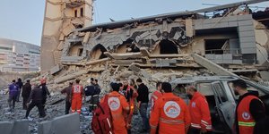 Κατεστραμένο κτίριο στη Σιδώνα του Λιβάνου, μετά από ισραηλινό χτύπημα