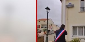 σημαίες, Ε.Ε., Γαλλία, άκρα δεξιά