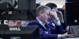 Σκέψεις στο Χρηματιστήριο