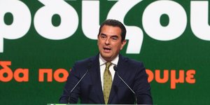 Ο Κώστας Σκρέκας εκπροσώπησε τη ΝΔ στο συνέδριο του ΠΑΣΟΚ