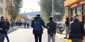 Ο Σουδανός μεταφέρεται στην Ευελπίδων