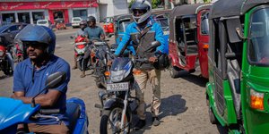 Ουρά για καύσιμα στη Σρι Λάνκα